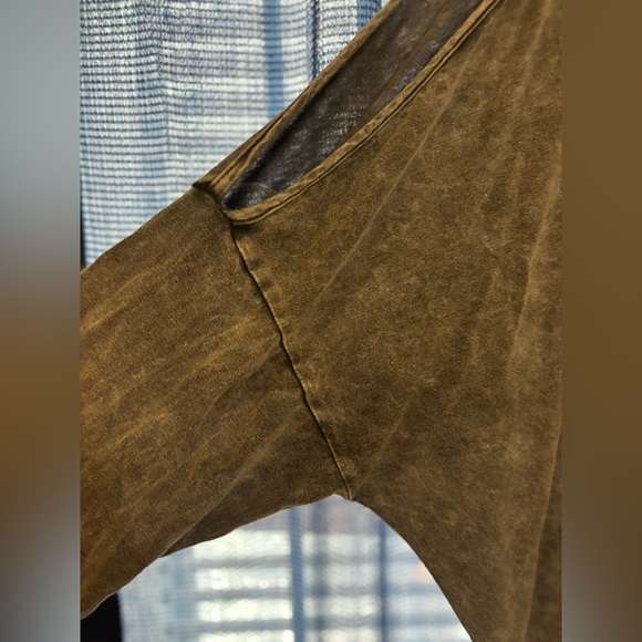 Darlove Jones Grey Top - Picture 4 of 5